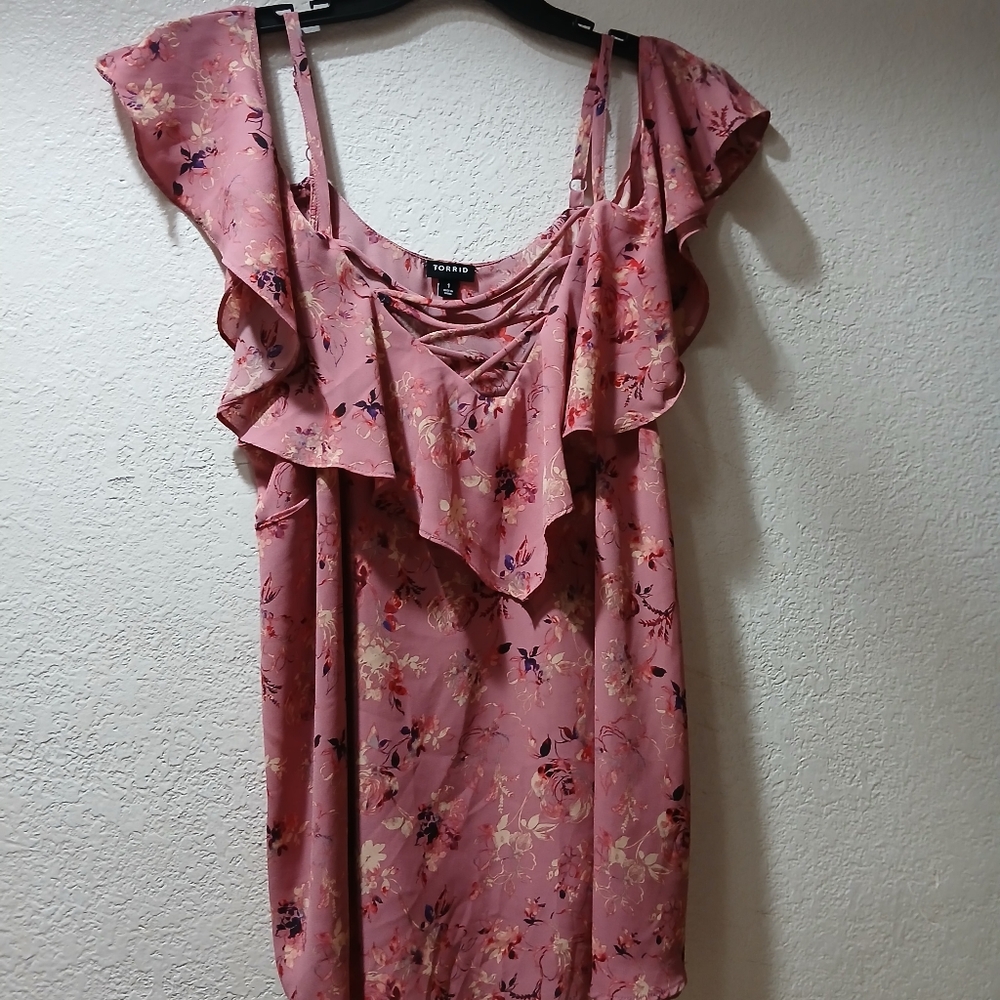Torrid size 1  Floral Pink Ruffle Top